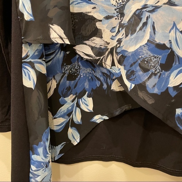 Chico’s Blue and White Floral Print Long Sleeve Blouse - Picture 3 of 6